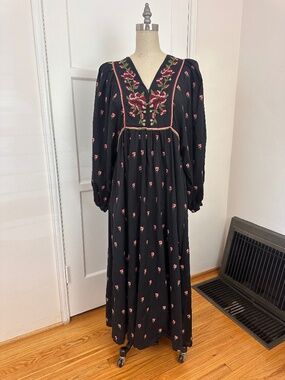 Farm Rio NWT embroidered maxi dress